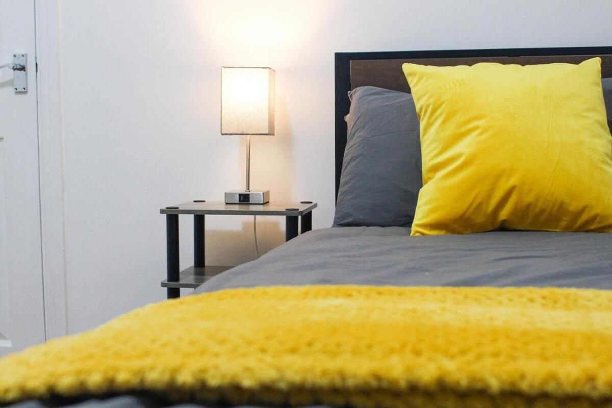 2 Min Walk Etihad Stadium & Coop Arena - 3Br, Free Parking マンチェスター エクステリア 写真