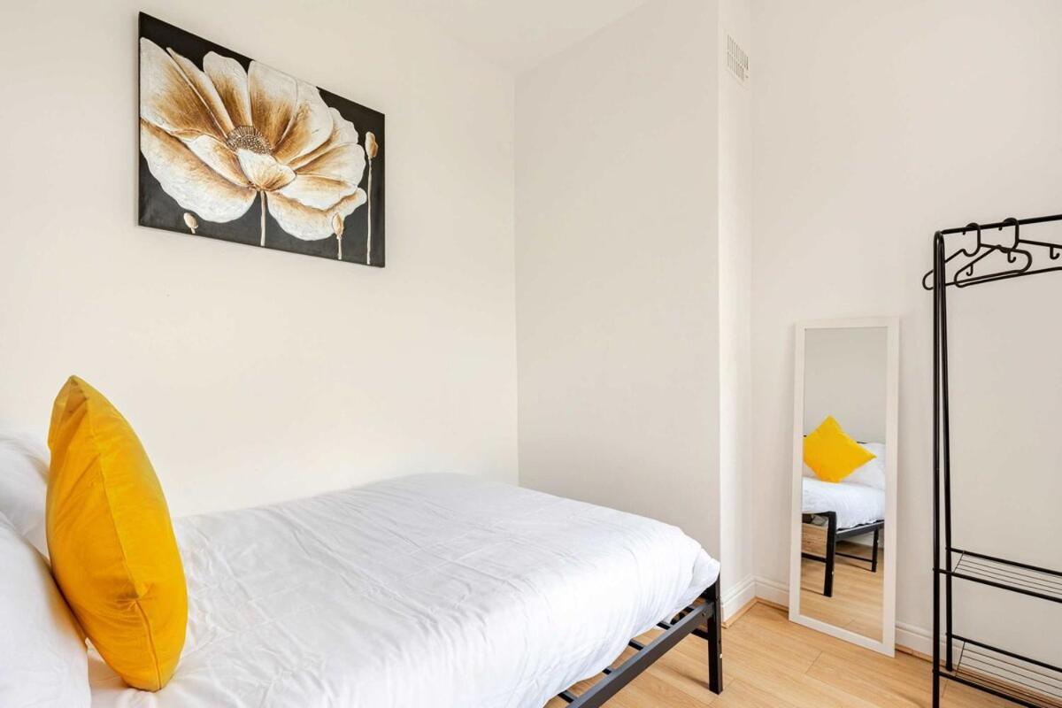 2 Min Walk Etihad Stadium & Coop Arena - 3Br, Free Parking マンチェスター エクステリア 写真