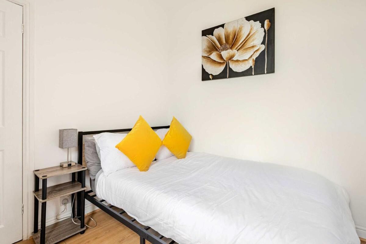 2 Min Walk Etihad Stadium & Coop Arena - 3Br, Free Parking マンチェスター エクステリア 写真