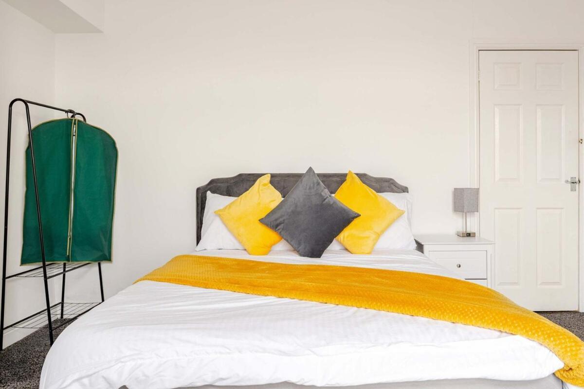 2 Min Walk Etihad Stadium & Coop Arena - 3Br, Free Parking マンチェスター エクステリア 写真