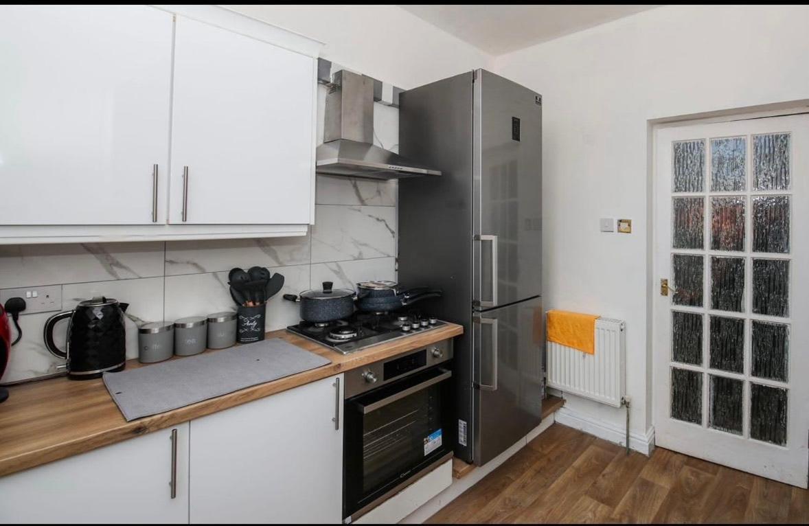 2 Min Walk Etihad Stadium & Coop Arena - 3Br, Free Parking マンチェスター エクステリア 写真